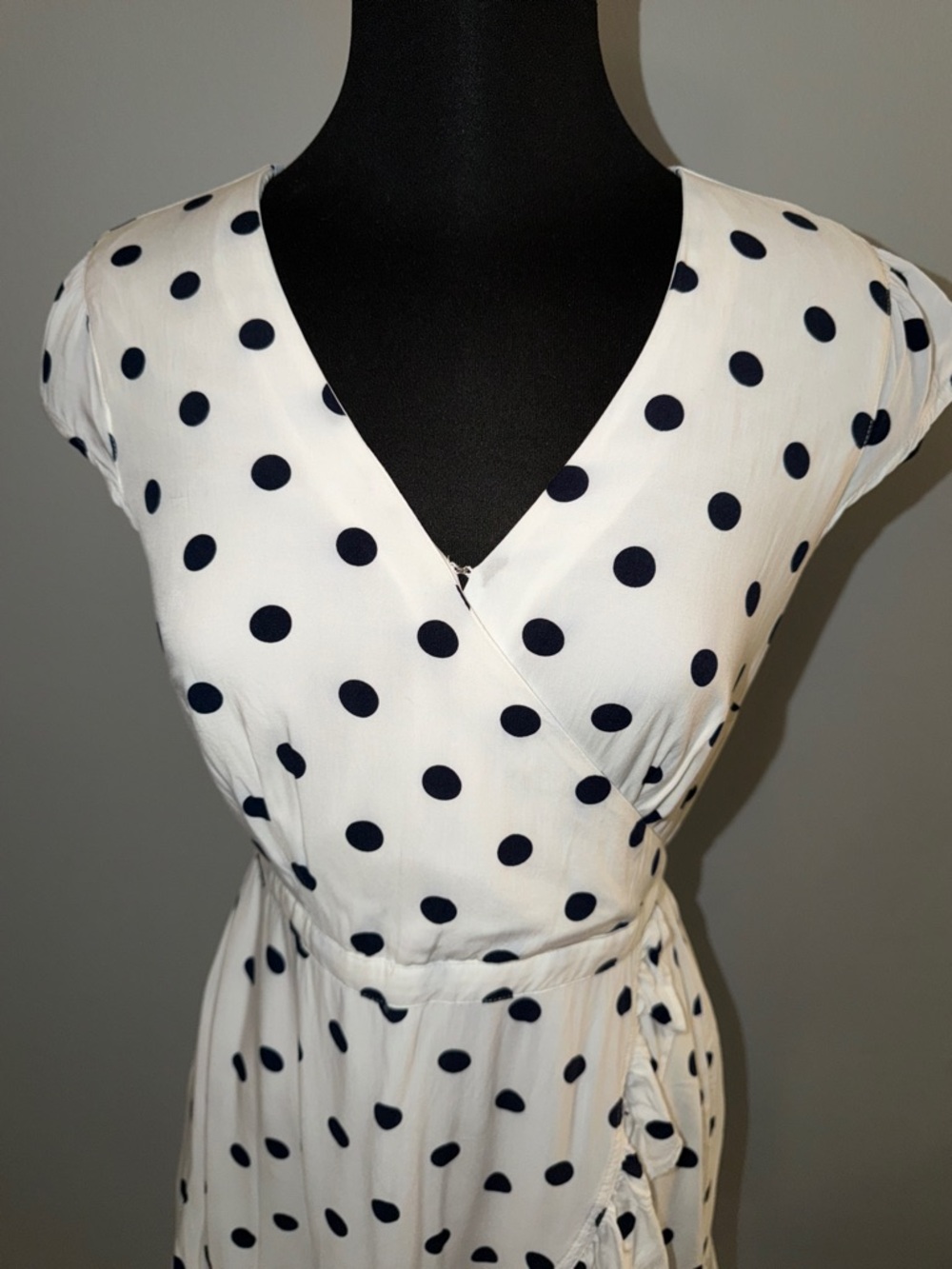 J Crew Size 2 White and Black Polka Dot V-Neck Dress - Picture 5 of 12